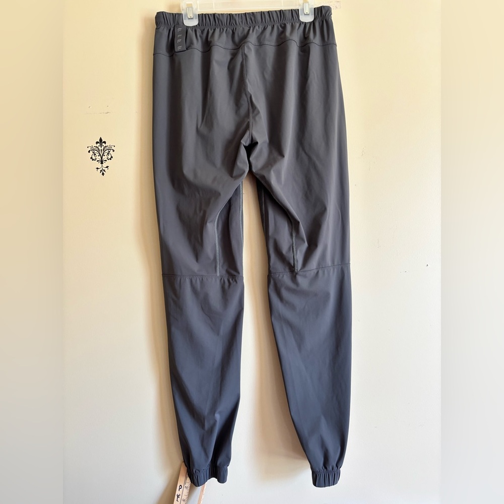 Fabletics One jogger for women size large - Picture 3 of 8